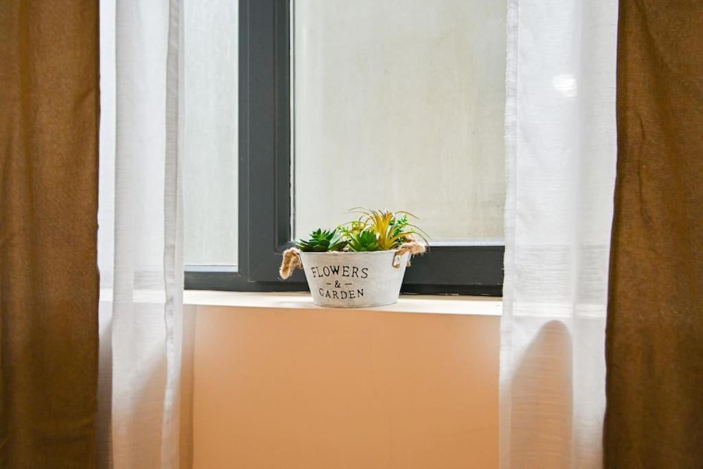 Apartment Modern In A Area *